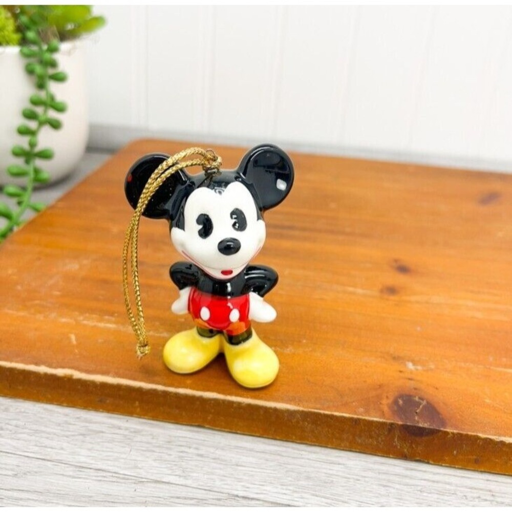 Schmid Japan Walt Disney Productions Mickey Mouse Ornament Hands At Side‎ Waist